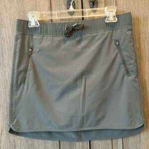 Athleta army green skort